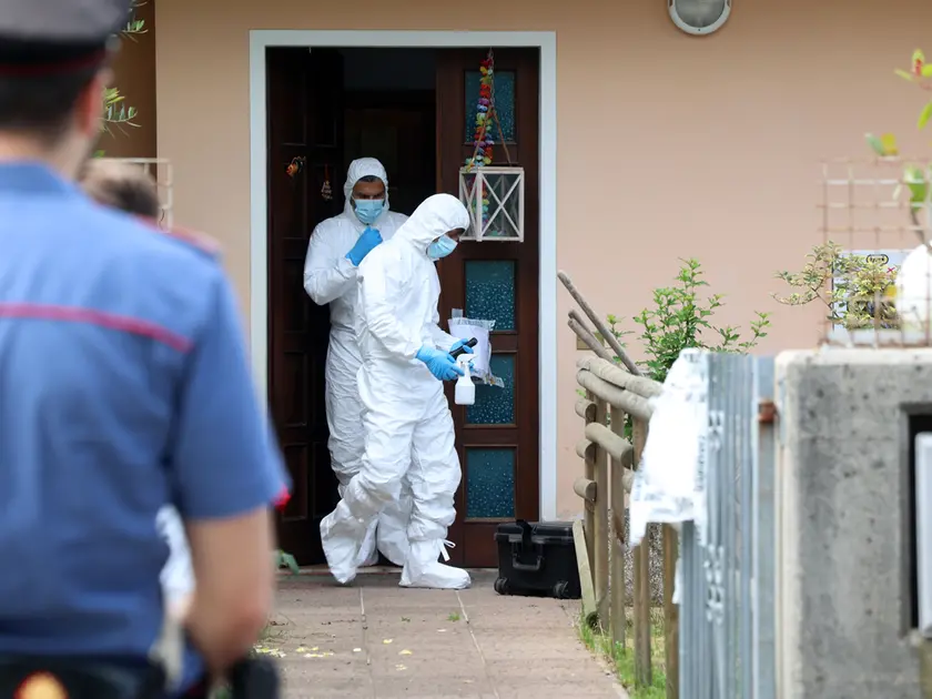 Il Ris nella casa di Franco Battaggia