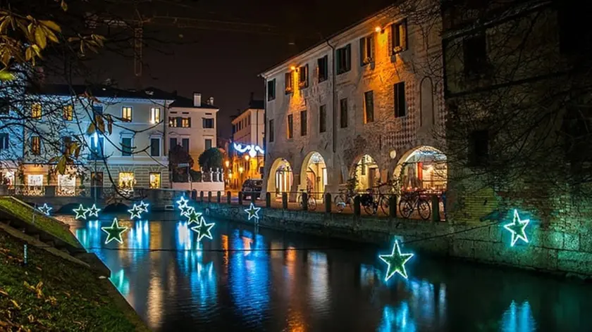 Le luminarie in centro a Treviso: tutto pronto per il Natale Incantato
