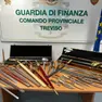 Le armi sequestrate dalla Finanza