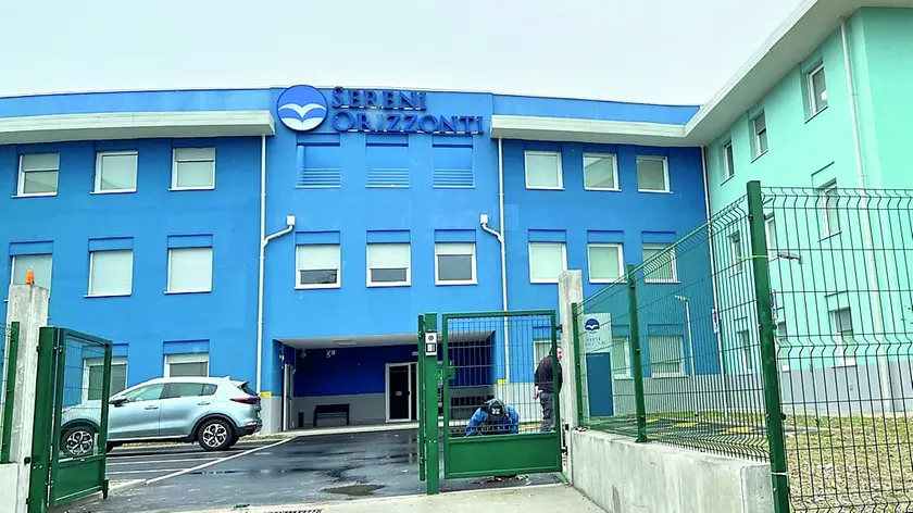 La struttura residenziale Tre Cuori di Fontanafredda dove era stato ospitato l’anziano poi deceduto in un’altra casa di riposo