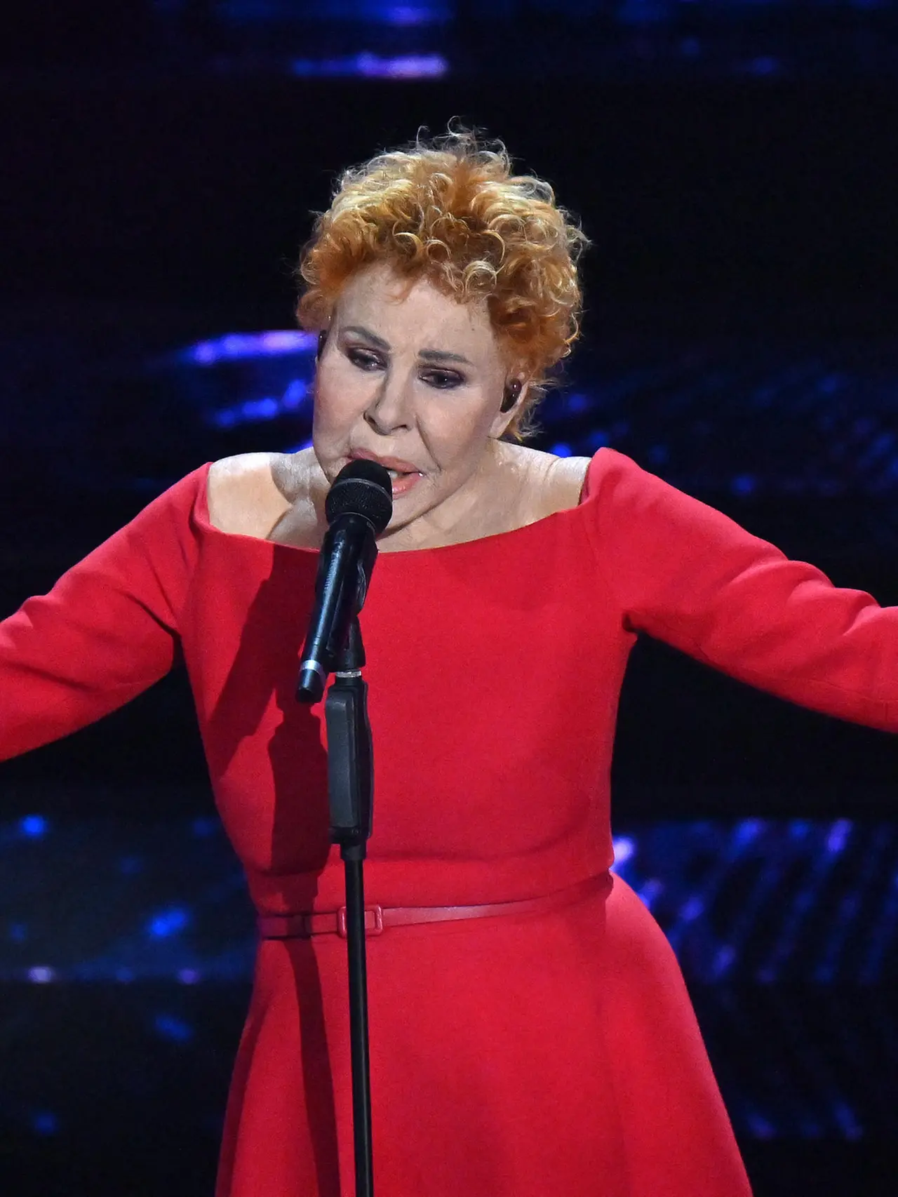 Ornella Vanoni, un misto di eleganza spiazzante, ironia laterale e un coraggio di verità