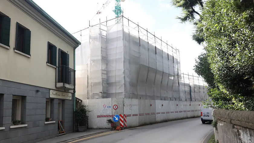 Il cantiere fermo in Villa Olivotti a Porcellengo