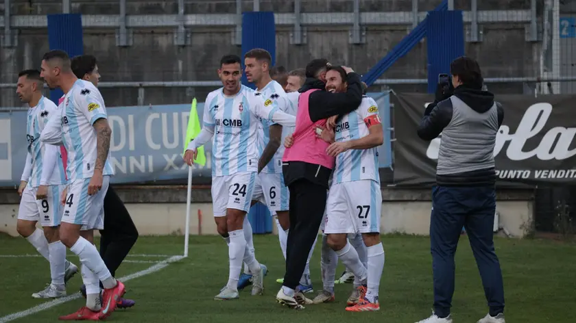 L'esultanza del Treviso dopo il gol di Gucher