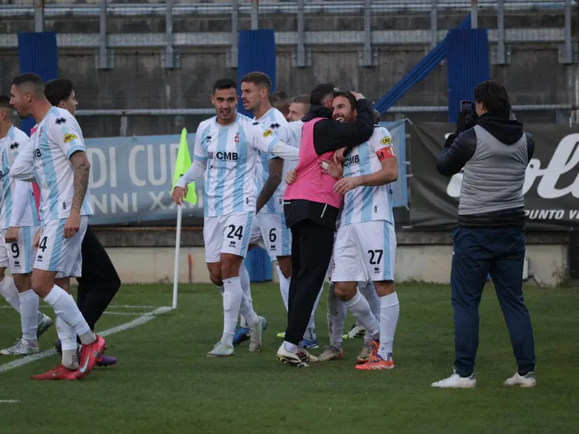 L'esultanza del Treviso dopo il gol di Gucher