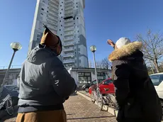 Il rogo nel palazzo di via Pisa