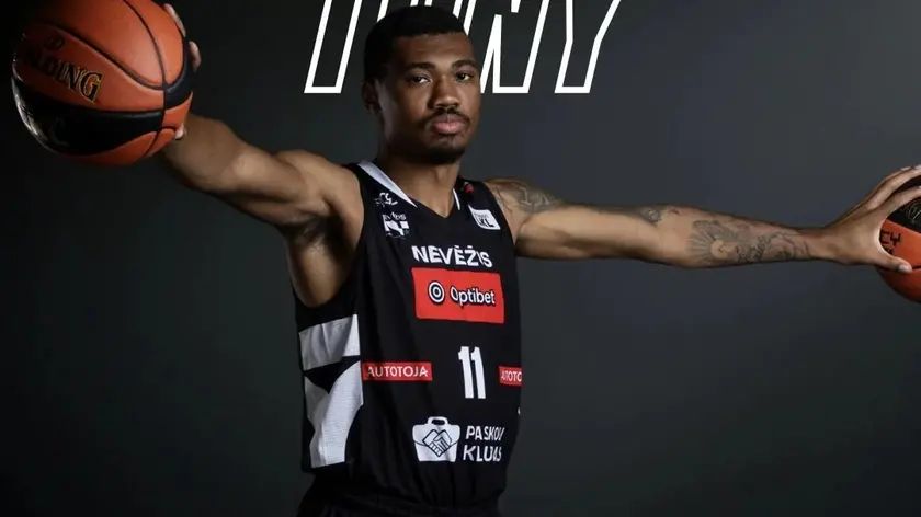 Tony Perkins saluta la Lituania e approda a Treviso