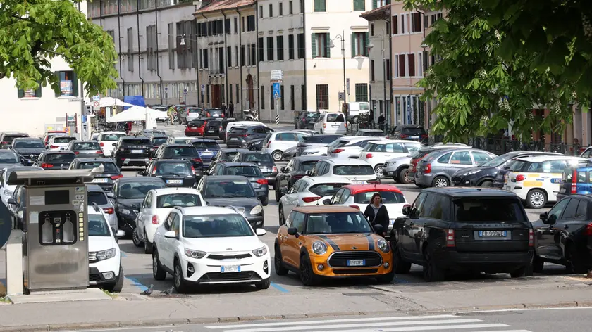 Treviso: parcheggi parcheggio piazzale Burchiellati