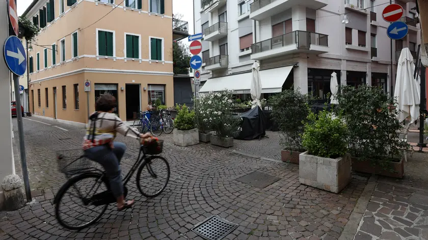 L'imbocco di vicolo Avogari dove è avvenuta la tragedia