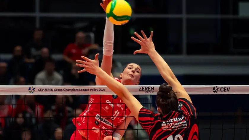 La schiacciata di Haak supera il muro di Dresda