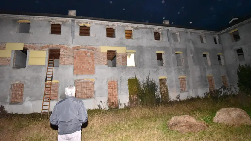 Lo stabile occupato illegalmente