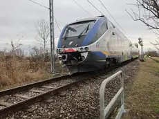 I danni al treno che ha colpito il furgone