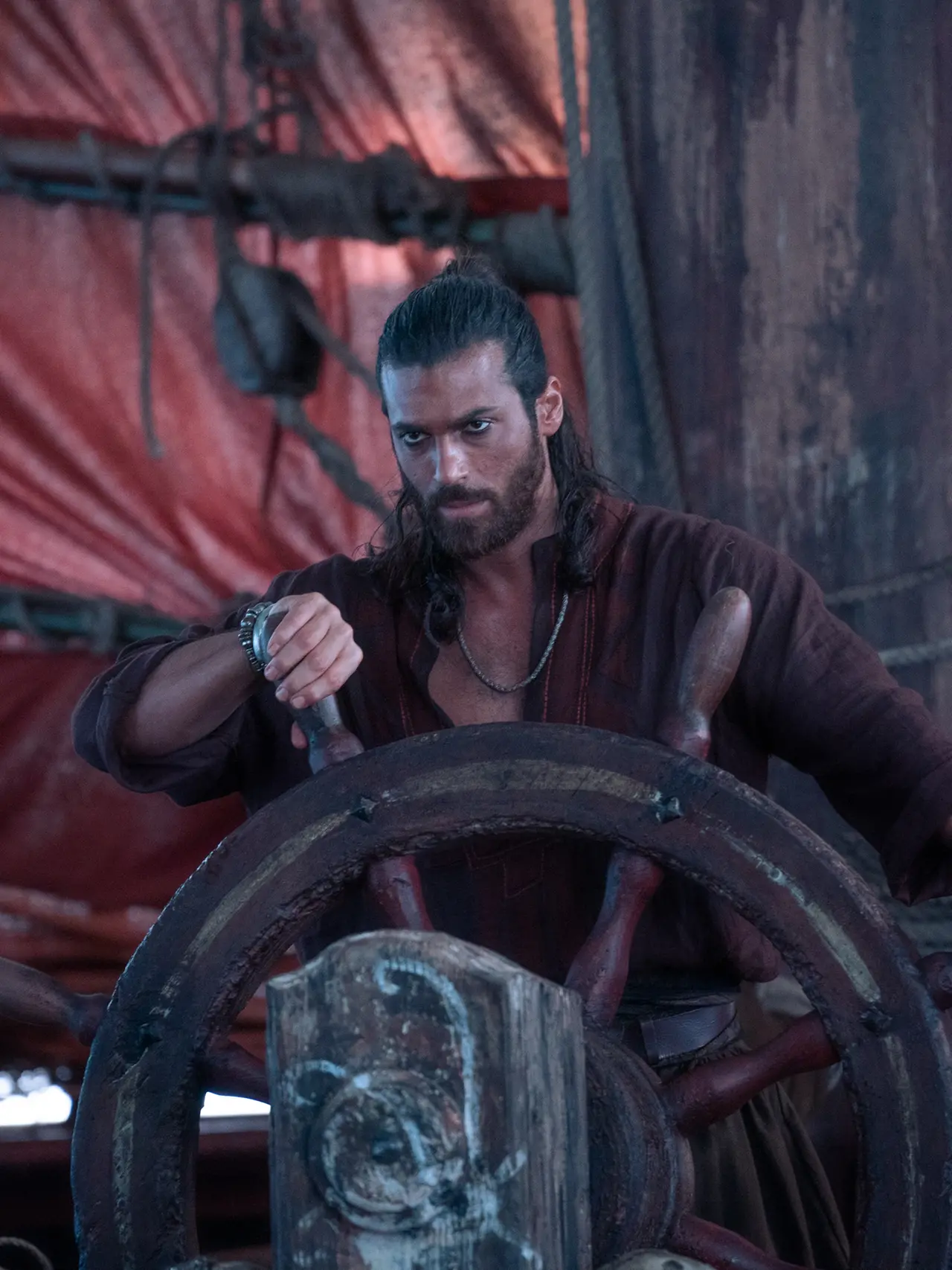 Can Yaman nei panni di Sandokan per la serie tivù di Rai1