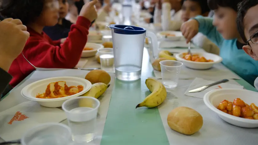 I rincari decisi dalla giunta Conte riguardano anche i servizi mensa