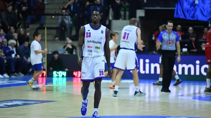 DeShawn Stephens lascia la Tvb