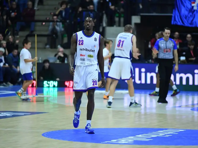 DeShawn Stephens lascia la Tvb