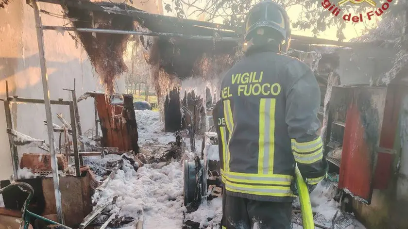 L'intervento dei pompieri a Povegliano