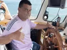 Roberto "Ceca" Cescon al timone della motobarca