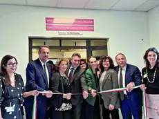 Il taglio del nastro del nuovo consultorio al Ca' Foncello