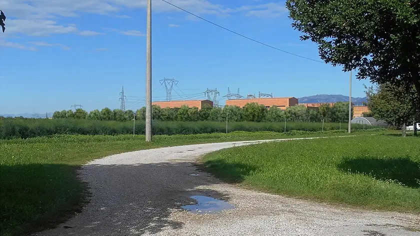 L'area dove dovrebbe sorgere la centrale elettrica