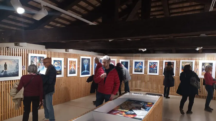 L'inaugurazione della mostra-omaggio al cartellonista Renato Casaro