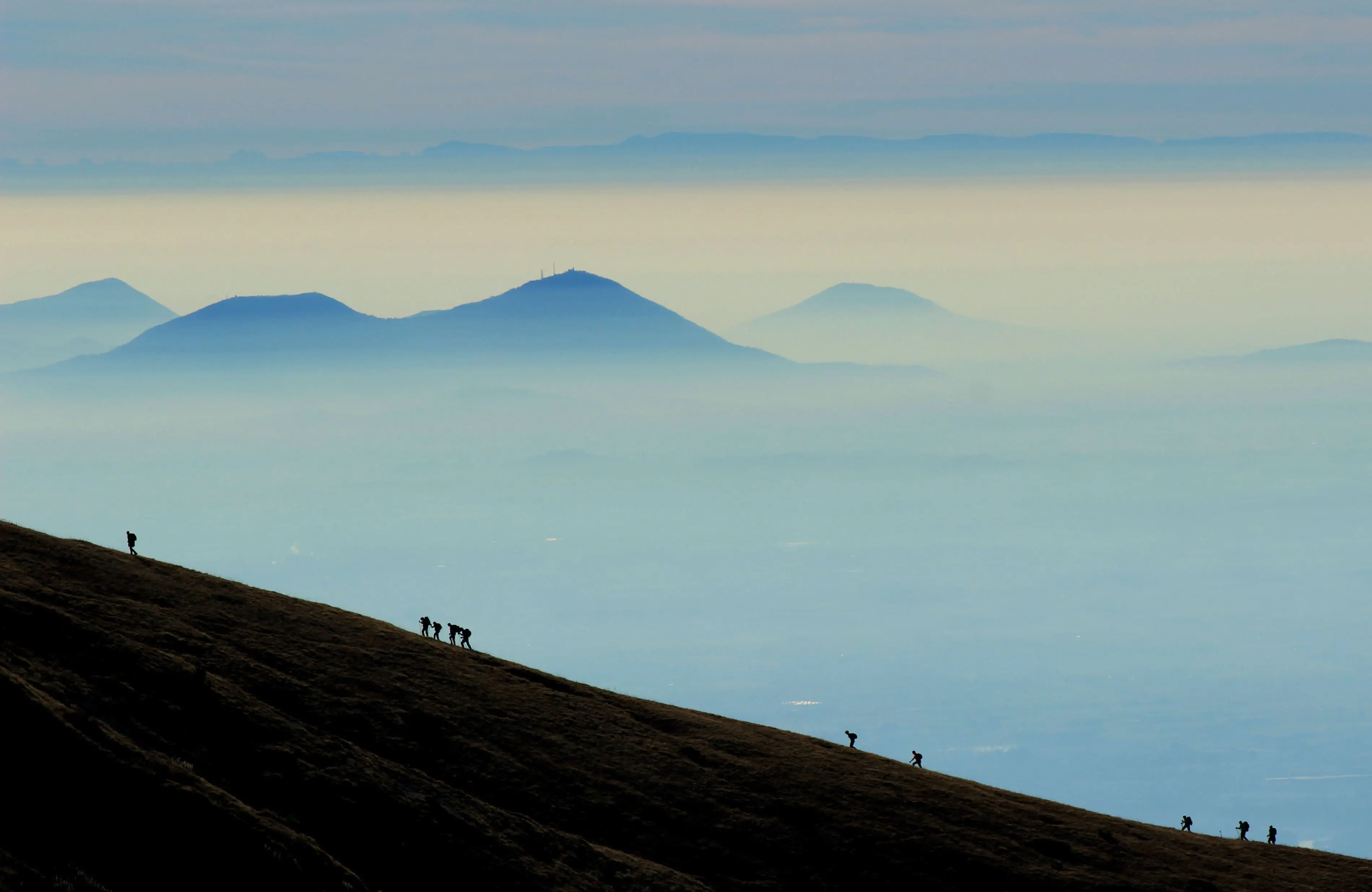 Dodici scatti, uno per ciascun mese, selezionati tra gli oltre 2700 che hanno partecipato al concorso indetto dal nostro giornale con Nord Est Multimedia e la Regione Veneto. Ecco come è andata: il calendario sarà in omaggio gratuito con la tribuna di Treviso solo martedì 23 dicembre