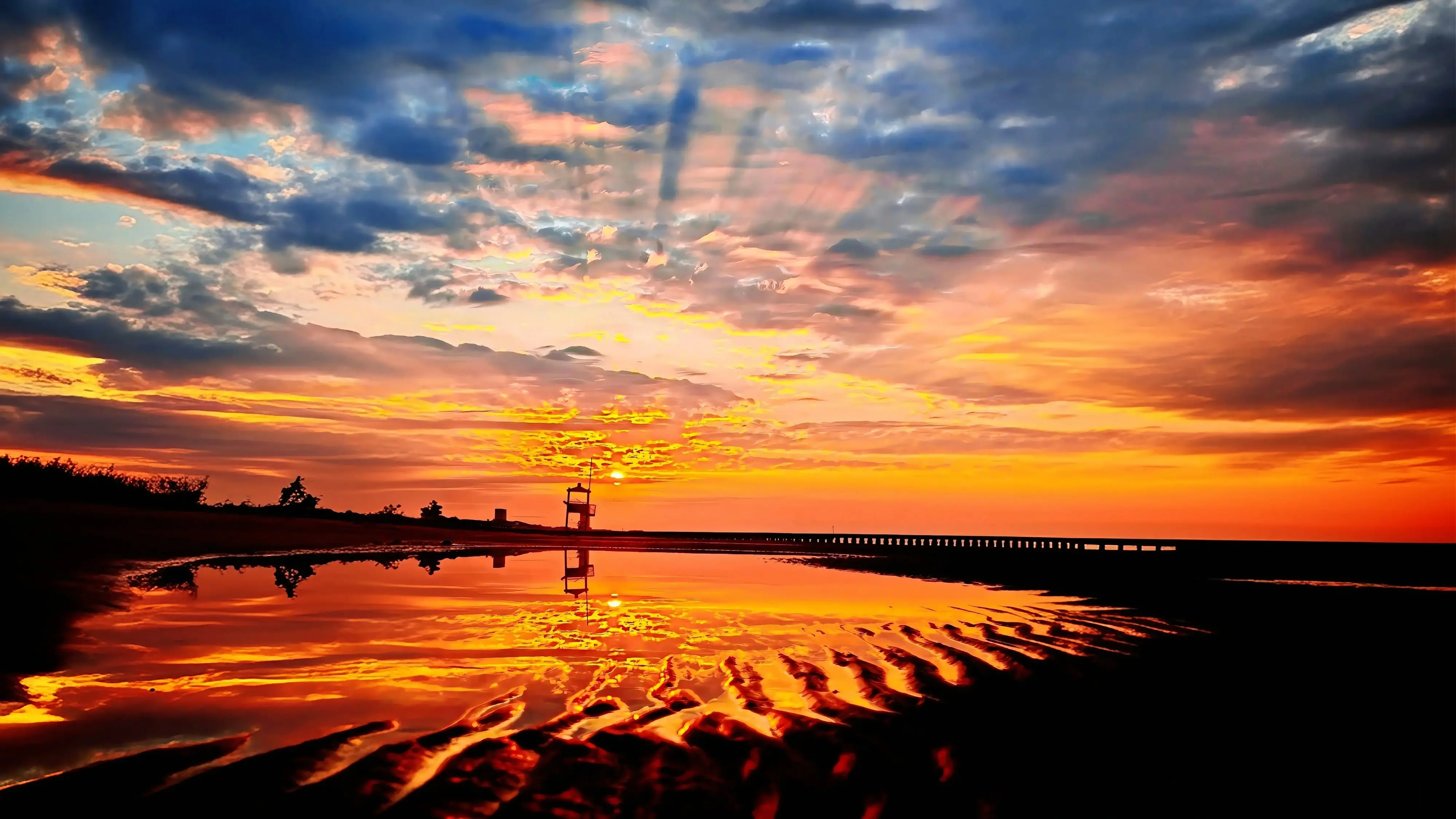 Dodici scatti, uno per ciascun mese, selezionati tra gli oltre 2700 che hanno partecipato al concorso indetto dal nostro giornale con Nord Est Multimedia e la Regione Veneto. Ecco come è andata: il calendario sarà in omaggio gratuito con la tribuna di Treviso solo martedì 23 dicembre