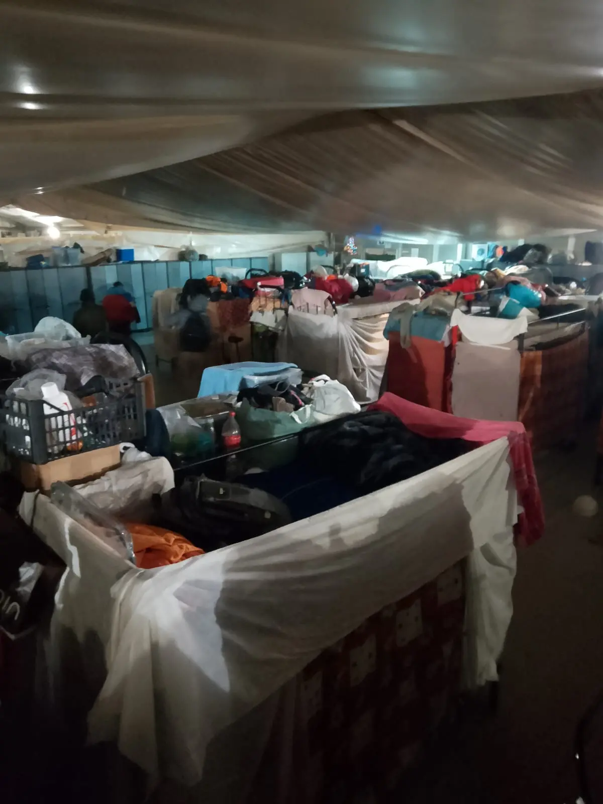 Una foto dall'interno della struttura