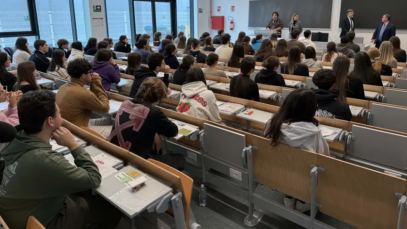 Studenti durante il test di medicina