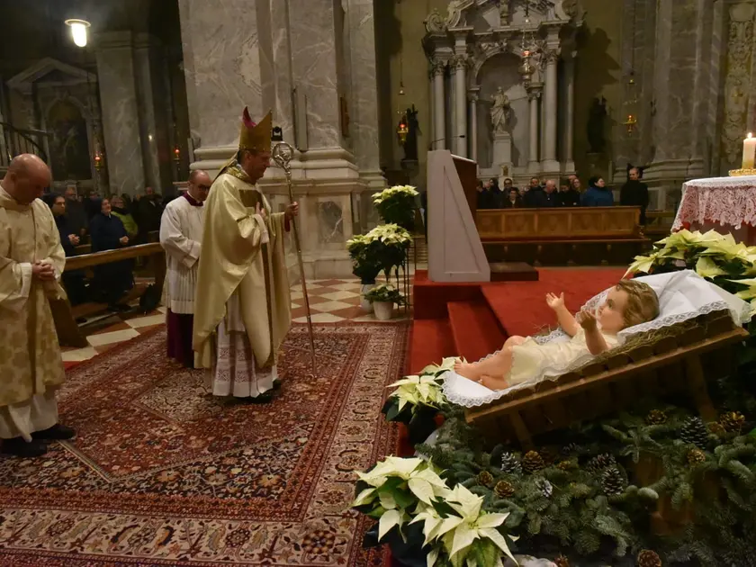 La prima messa di Natale del nuovo vescovo Riccardo Battocchio a Vittorio Veneto (Foto Cavicchi)