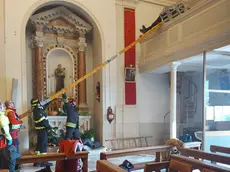 L'intervento di Suem e vigili del fuoco nella chiesa di Fietta