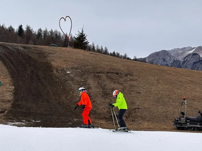 Sciatori a Cortina d'Ampezzo, 4 gennaio 2026, zona Socrepes