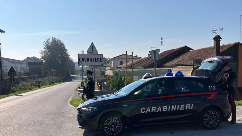 Tenta di dar fuoco alla moglie: a Cavarzere 43enne arrestato per tentato omicidio