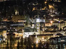 Una veduta notturna di Cortina d'Ampezzo