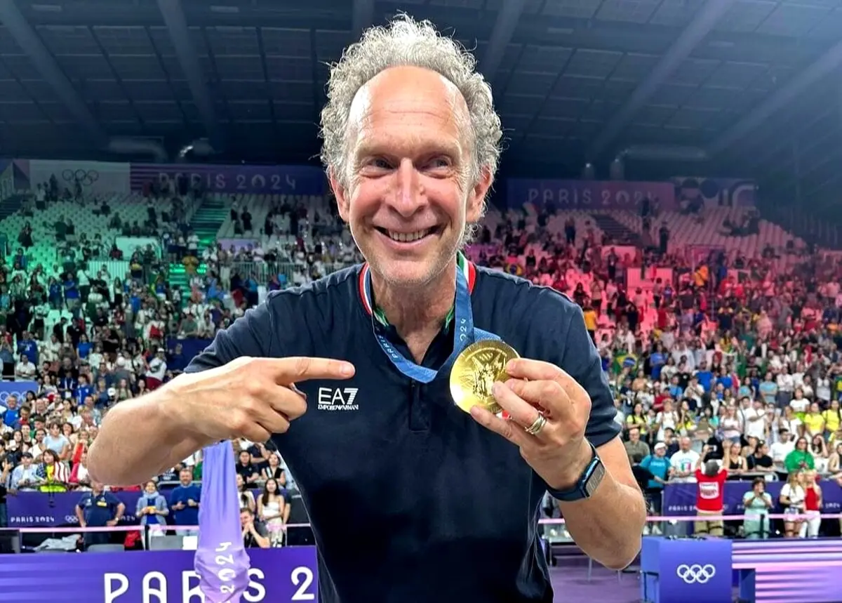 Lorenzo Bernardi con l'oro di Parigi