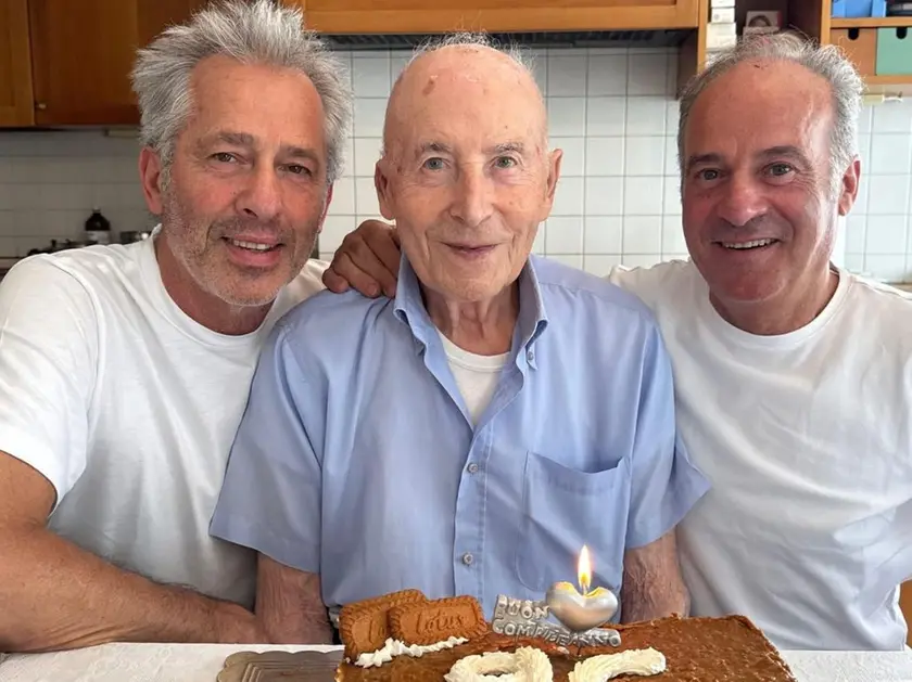 Gerardo Gabbin con i figli Paolo e Mario nel giorno dei suoi 96 anni