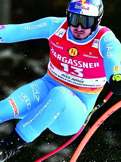 Il discesista azzurro Dominik Paris nella libera che si è gareggiata il 18 dicembre in Val Gardena