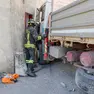 L'intervento dei vigili del fuoco sul luogo di un incidente sul lavoro