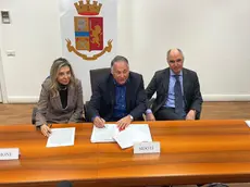 La firma dell'accordo tra Ulss 2 e Questura contro il bullismo