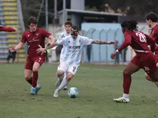 Al centro Gigi Scotto si fa spazio nella difesa dell'Adriese (Foto Film)