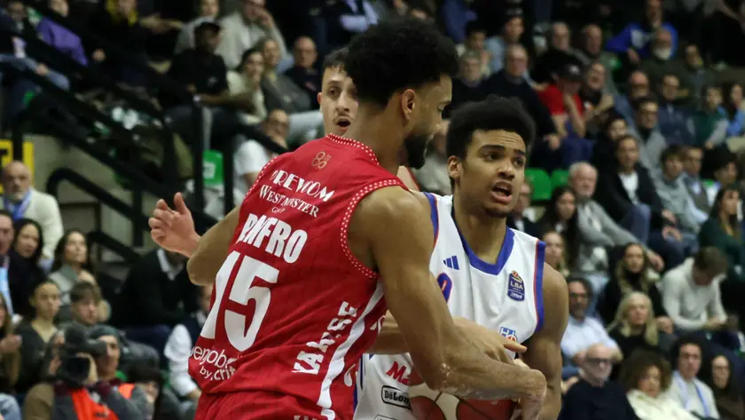 Nante Renfro in contrasto con David Torresani (foto film)