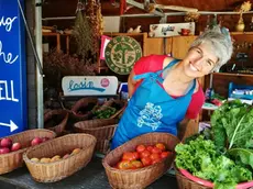 Giovanna Parolin al banco dell’azienda Losinbio