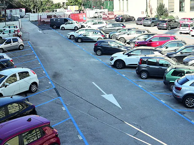 Le nuove strisce blu al parcheggio Cantarane a Treviso (fotofilm)