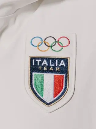 Un particolare della divisa degli atleti alle Olimpiadi di Milano Cortina 2026