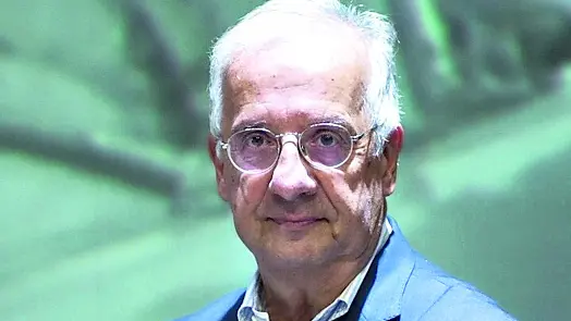 Walter Veltroni, intellettuale e scrittore, è stato primo segretario del Pd