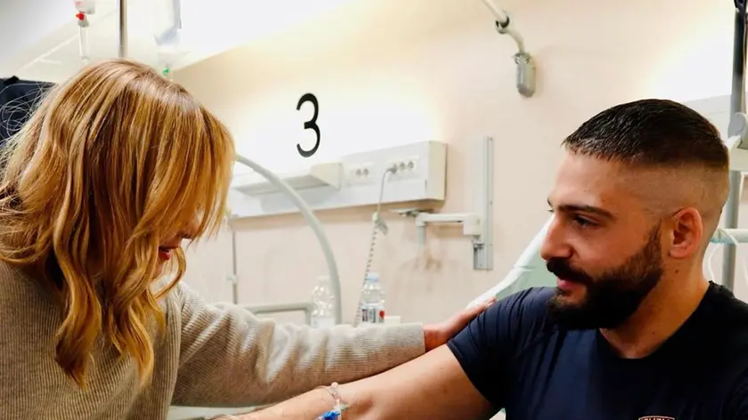 La visita di Meloni al poliziotto della Mobile di Padova in ospedale