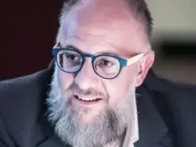 Luca Bressan trovato morto in casa a 54 anni: martedì i funerali a Selvana