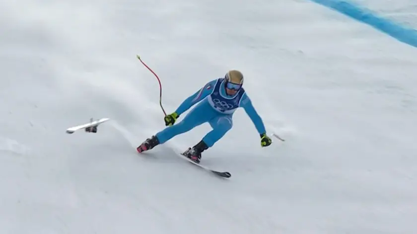 Il momento in cui Paris ha perso lo sci