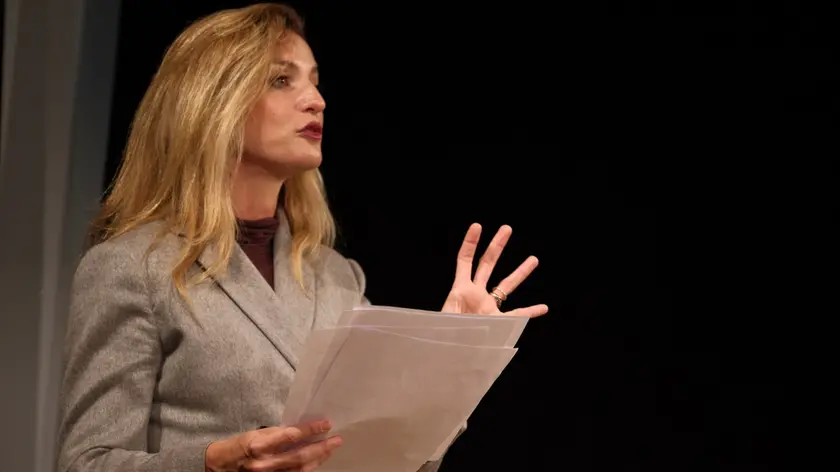 Un momento della lectio magistralis di Venezi nel teatro del carcere della Giudecca