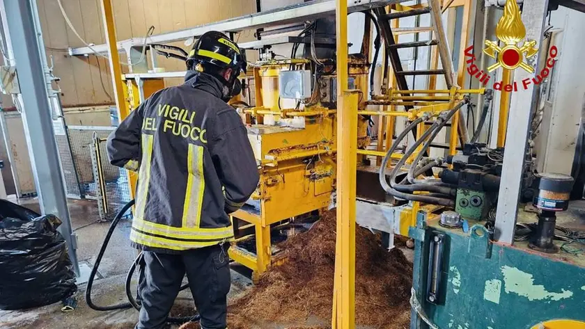 L'intervento dei vigili del fuoco per l'incidente sul lavoro a Motta
