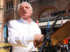 Antonio Confortin durante un comizio in piazza dei Signori a Treviso